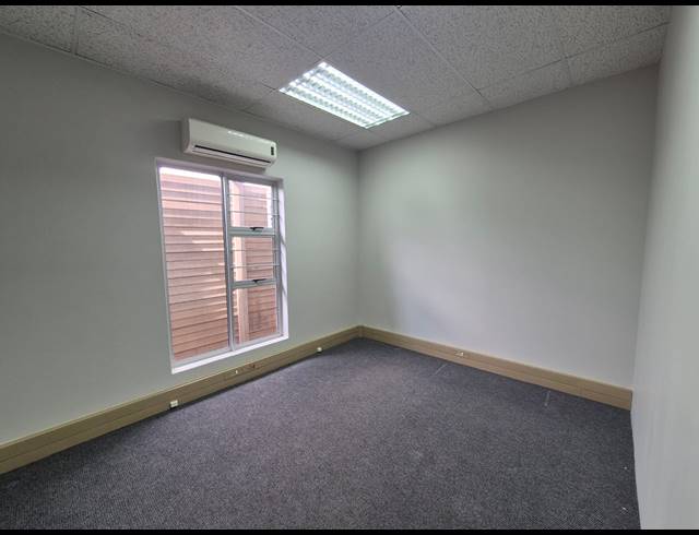 1,505M² BUSINESS TO LET IN VAALPARK